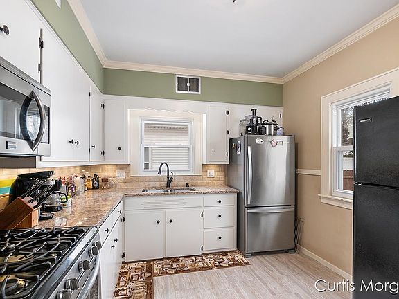 5th image of 1423 Escott Ave NW