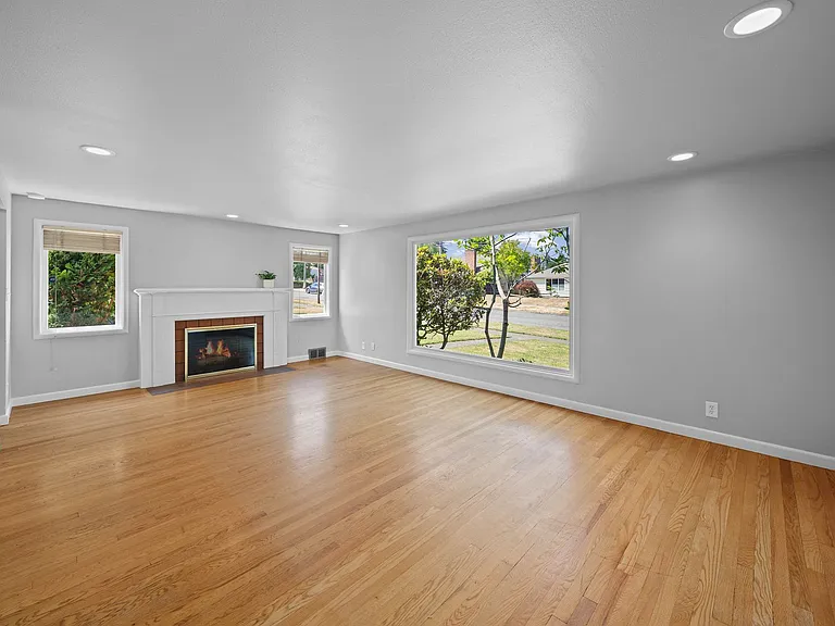 4810 N 25th St — Photo 20