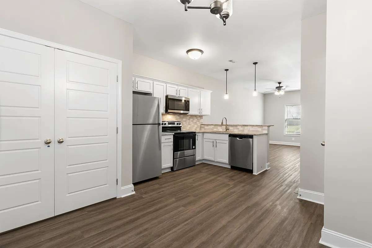 Building Photo - 203 Copeland Rd #6