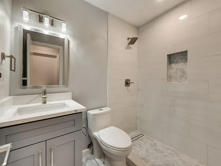 2652 Custer Pkwy — Photo 15
