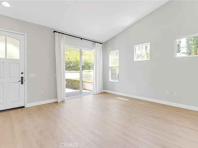 14 Celano Ct — Photo 3