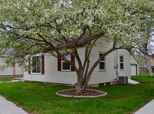 231 Harp St SE, Kentwood, MI 49548