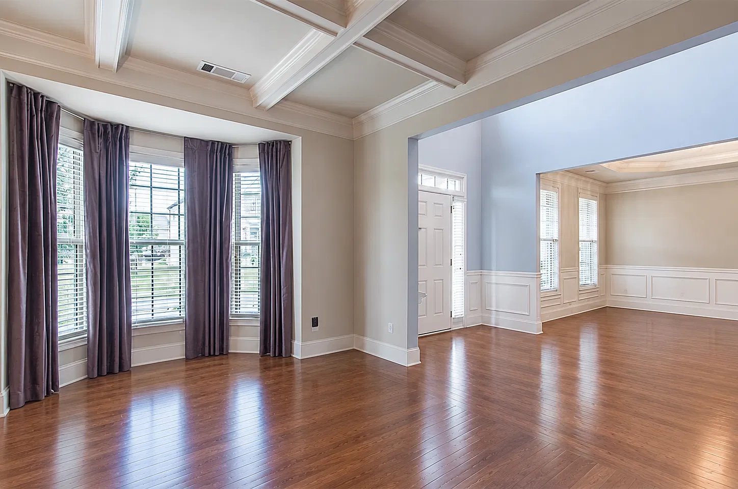 7 bed, 5288 sqft, $3,499 — Photo 3