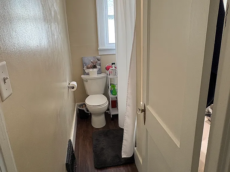 76 W Willow St #2 — Photo 8