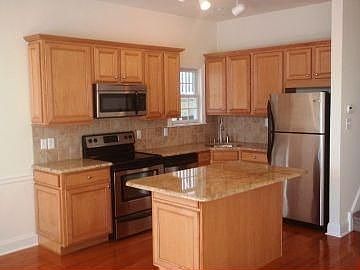 5th image of 5820 Asbury Ave