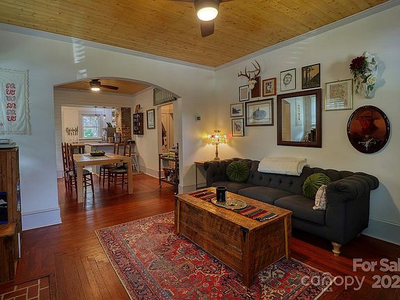 5th image of 107 Riverview Dr