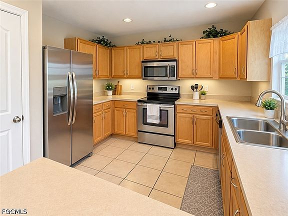 5th image of 18141 Horizon View Blvd