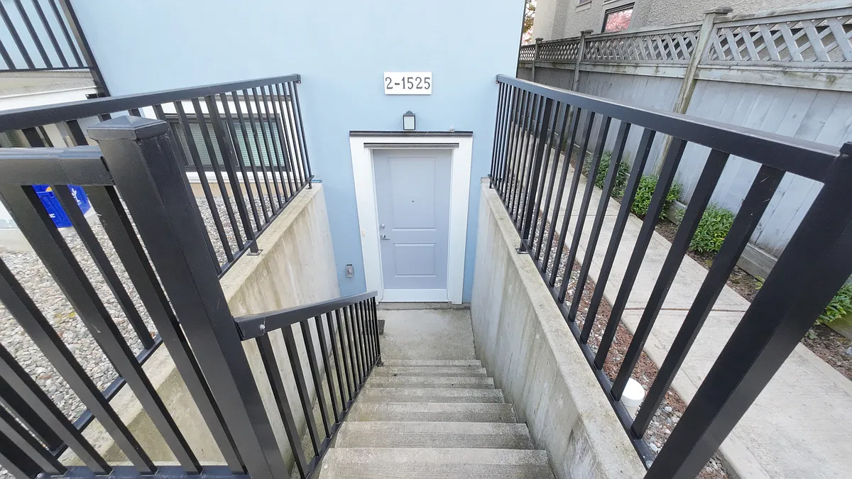 Building Photo - 1525 E 55th Ave #2