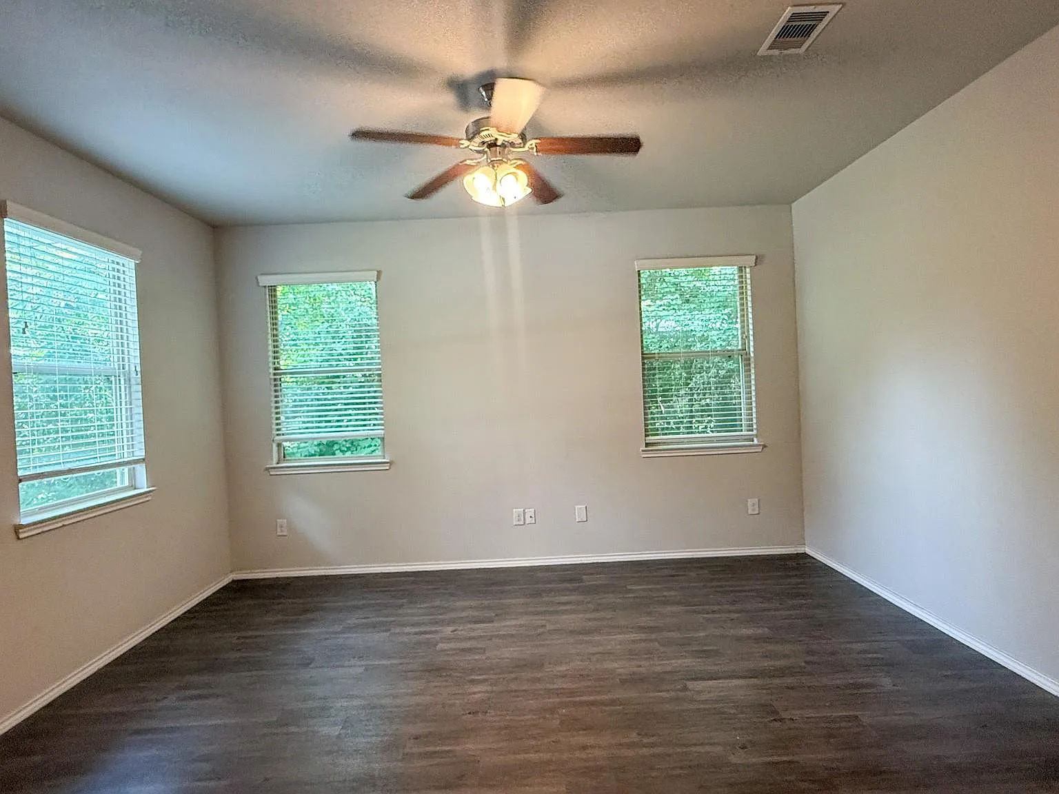 2 bed, 2.0 bath, 1015 sqft, $1,295 — Photo 3
