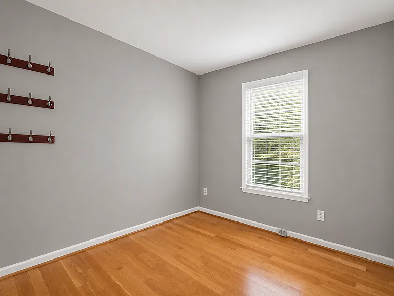 703 Herndon Woods Ct — Photo 18