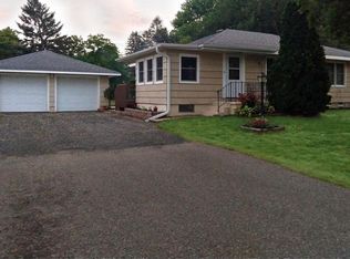 315 31st St NE, Rochester, MN 55906