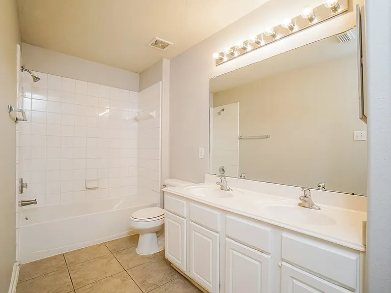 13030 Sandhill Park Ln — Photo 19