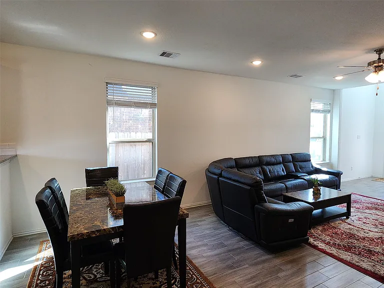 31322 Whitfield Ct — Photo 9