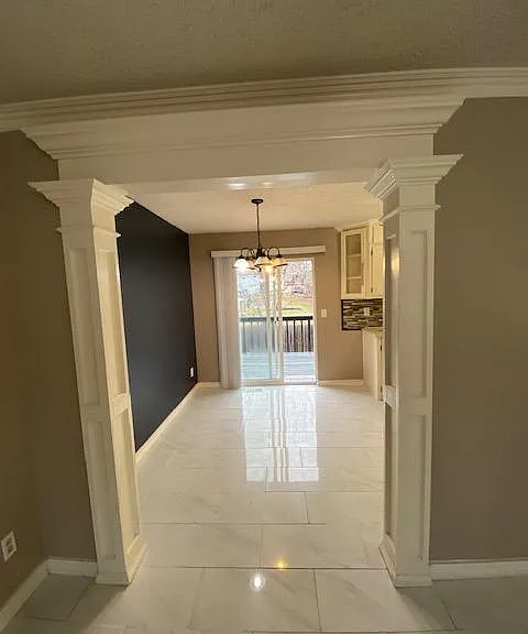 313 W Murray Ct — Photo 5