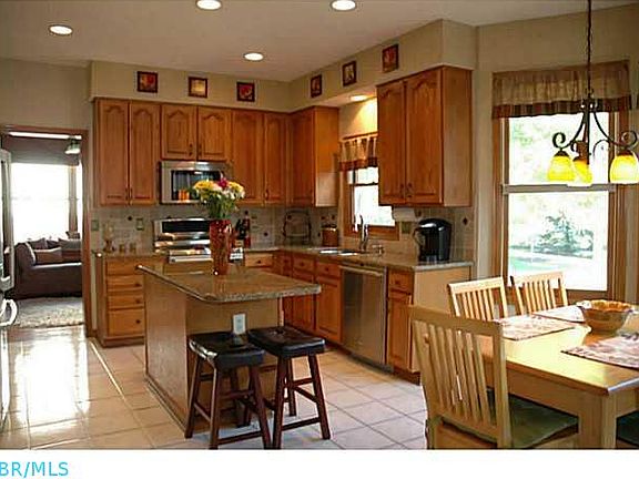 2nd image of 6342 Newgrange Dr