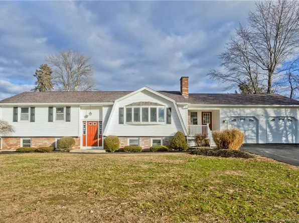 4 Diamond Drive, Enfield, CT 06082