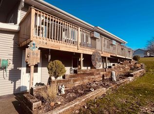 194 Corkhill Ct, Davis, IL 61019