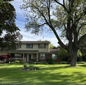 4315 Crestknoll Dr, Grand Blanc, MI, 48439