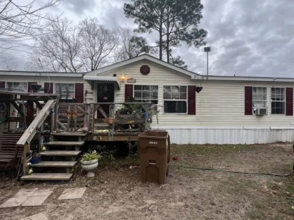 2250 Nina St, Navarre, FL 32566