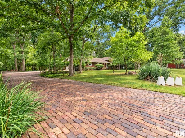 11831 W Hickory Springs Dr, Brimfield, IL 61517