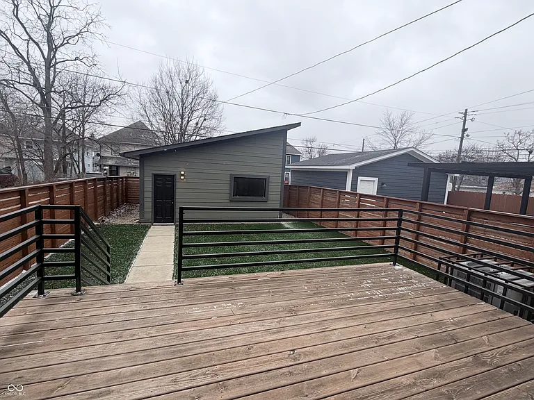 656 N Beville Ave — Photo 23
