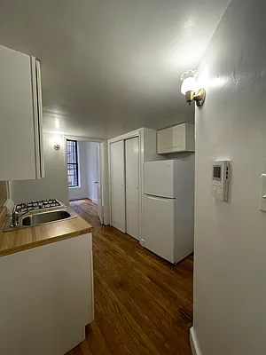 Rented by Peter R. Hungerford, LREB | media 16