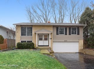 647 N Ridgemoor Ave, Mundelein, IL 60060