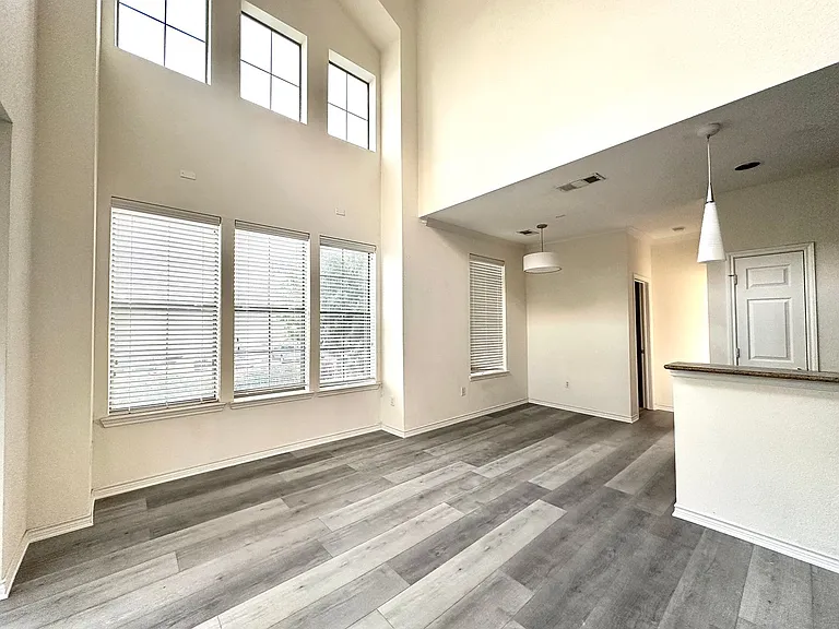 2002 Azure Pointe — Photo 10