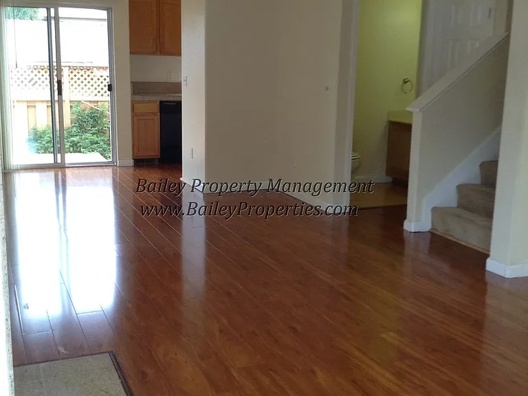 19 Mary Case Ln — Photo 3