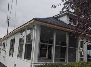 134 Grant St, Centerport, NY 11721