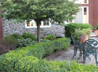 524 Overlook Dr, Oxford, MI 48371