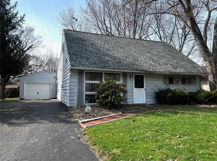 166 Oak Knoll St, Niles, OH 44446