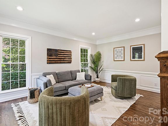 4th image of 5319 Piper Glen Dr