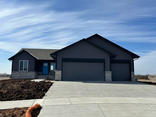 137 Devens Ct, Derby, KS 67037