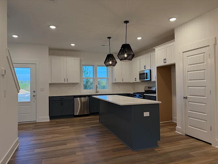 350 Cottage Hill Way — Photo 4