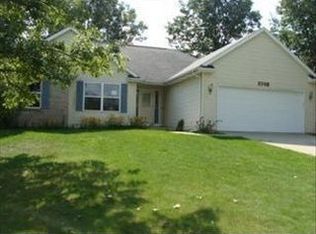 8703 Chadwick Ln, Kalamazoo, MI 49009