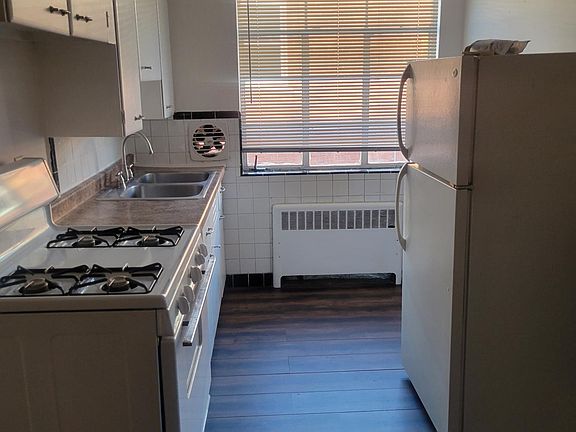 4th image of 6233 Stover Ave #3