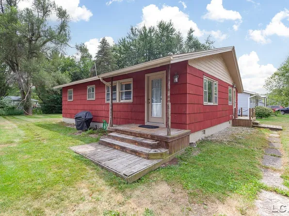 2355 Linden Dr, Adrian, MI 49221