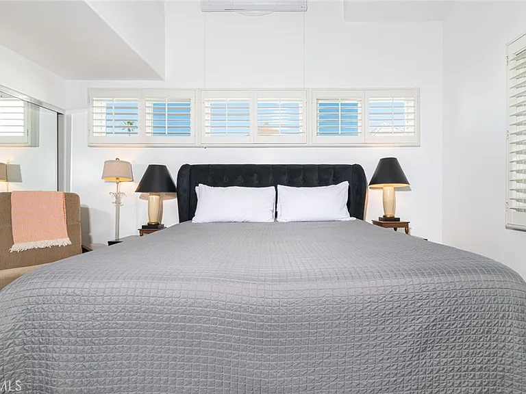 1720 W Oceanfront #B — Photo 30