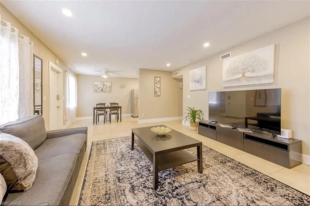 2 bed, 2.0 bath, 886 sqft, $2,500 — Photo 3