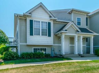 3556 Woodside Ct, Joliet, IL 60431