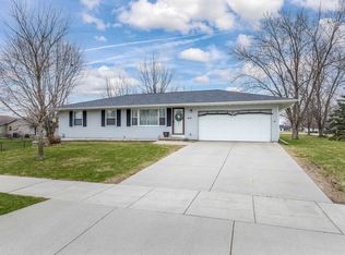 410 E School St, Belleville, WI 53508