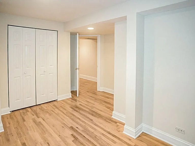3818 N Sheffield Ave — Photo 36