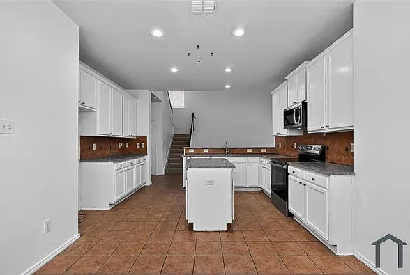 1009 Youkum Ct — Photo 23