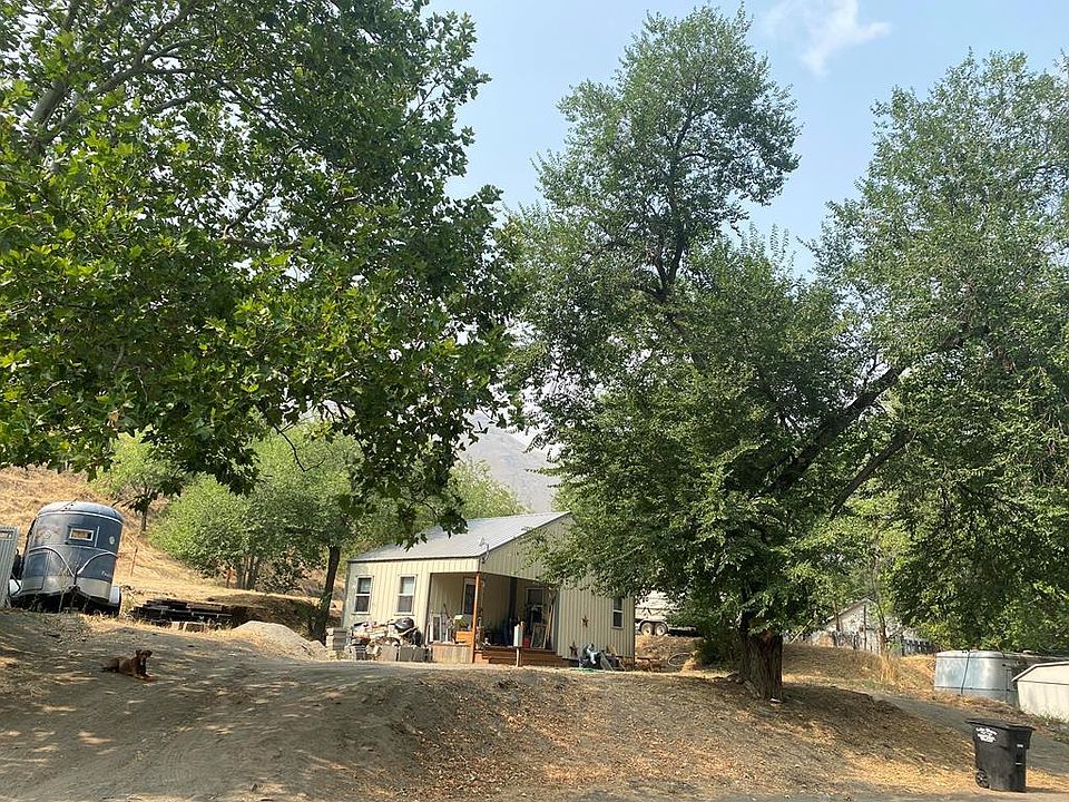 2nd image of 1106 N Borah Ave
