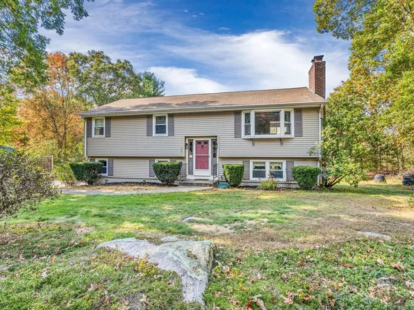 565 Blackstone St, Uxbridge, MA 01569