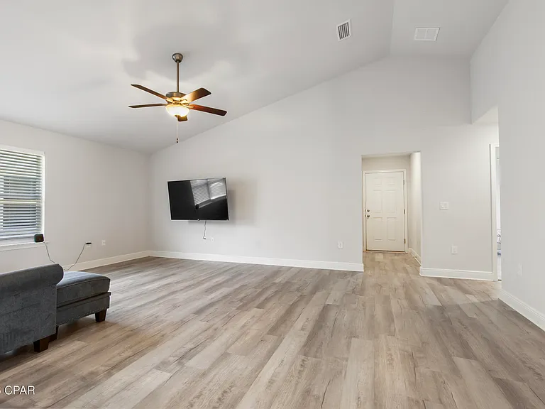 11528 Poston Rd — Photo 7