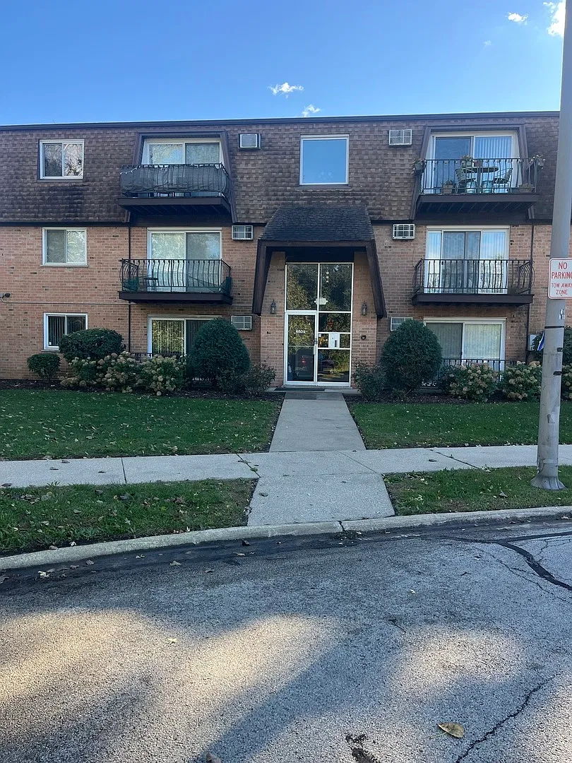 2 bed, $1,550 — Photo 1