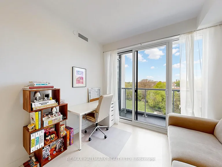 415 Main St W #612 — Photo 4