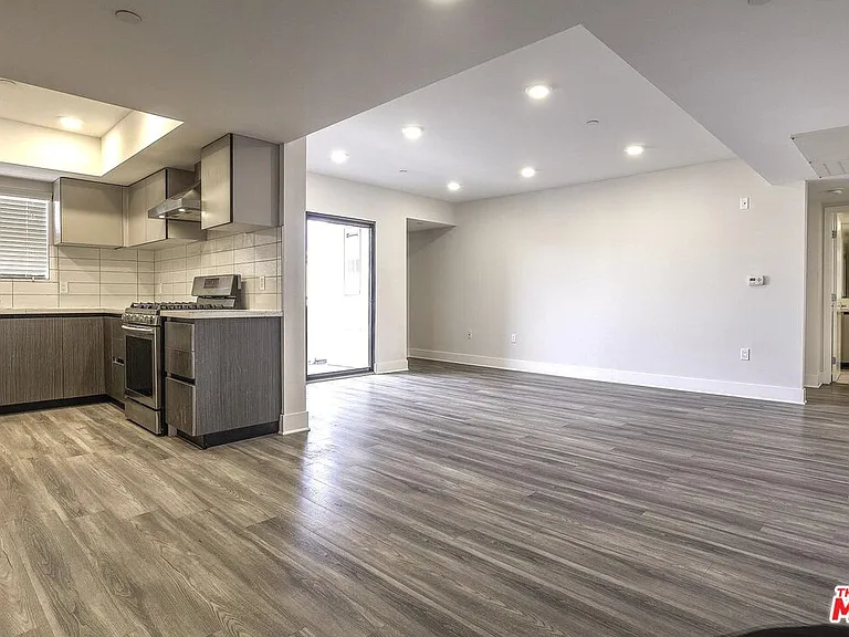 5030 Rosewood Ave #304 — Photo 5